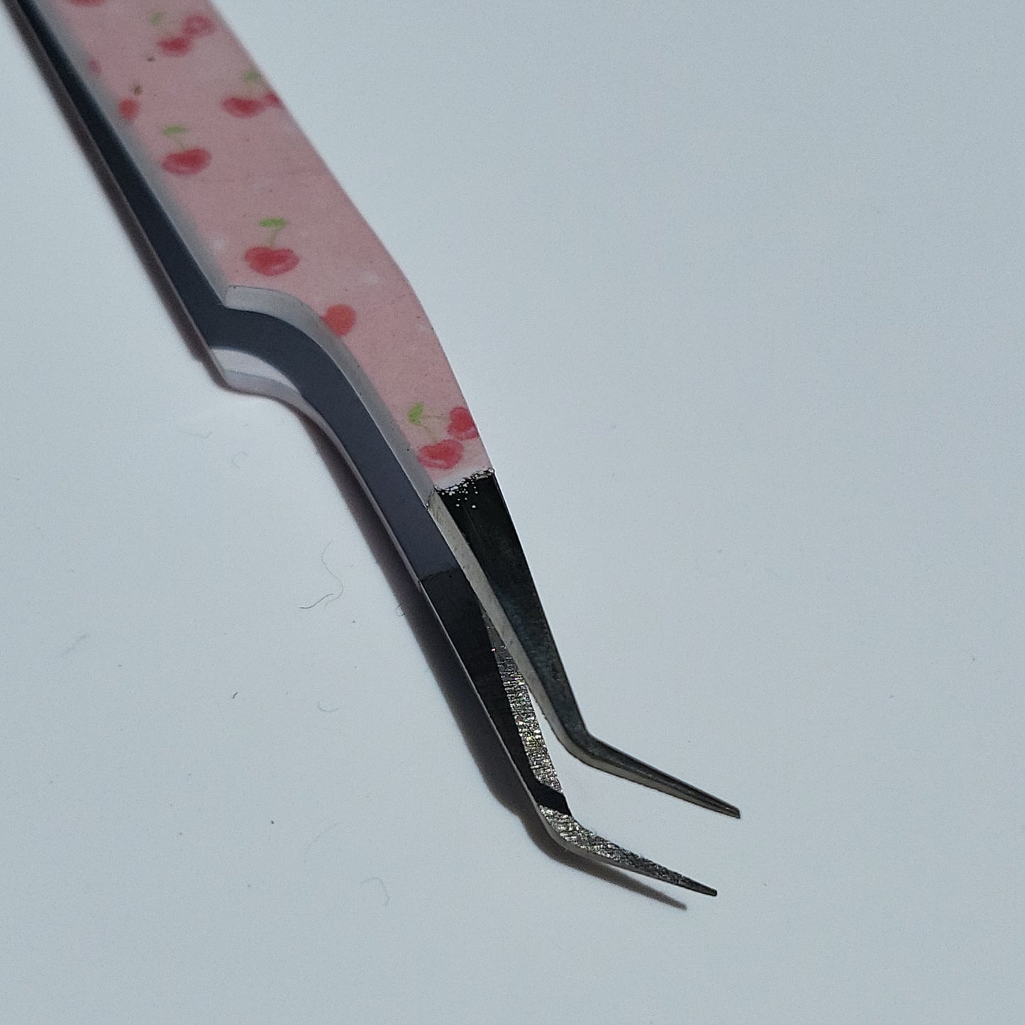 Cherry 45° Isolation Tweezer