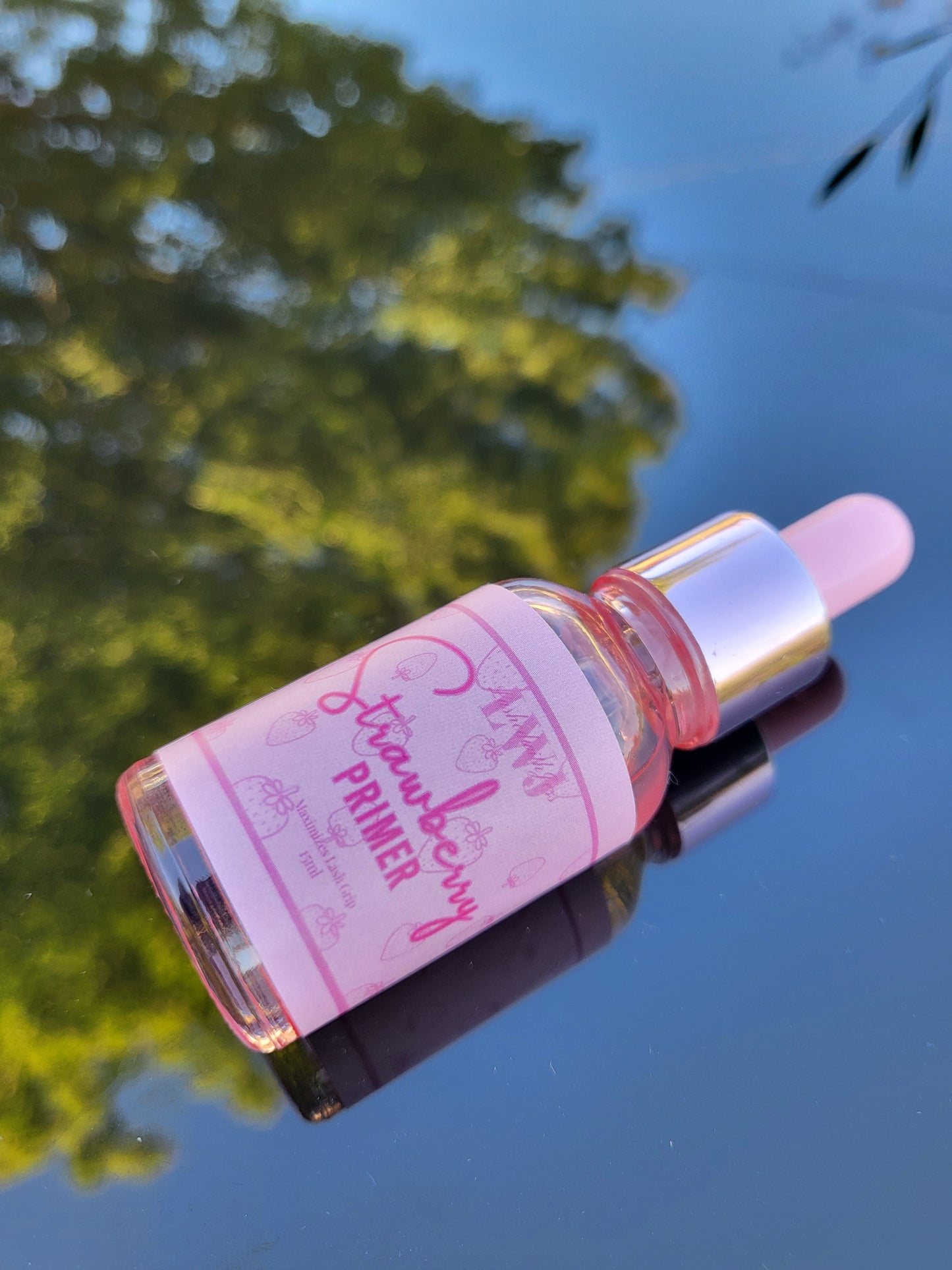 Strawberry Scented Lash Primer