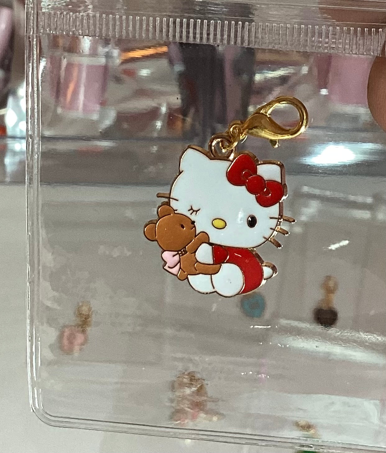 HK w/ Bear Tweezer Charm